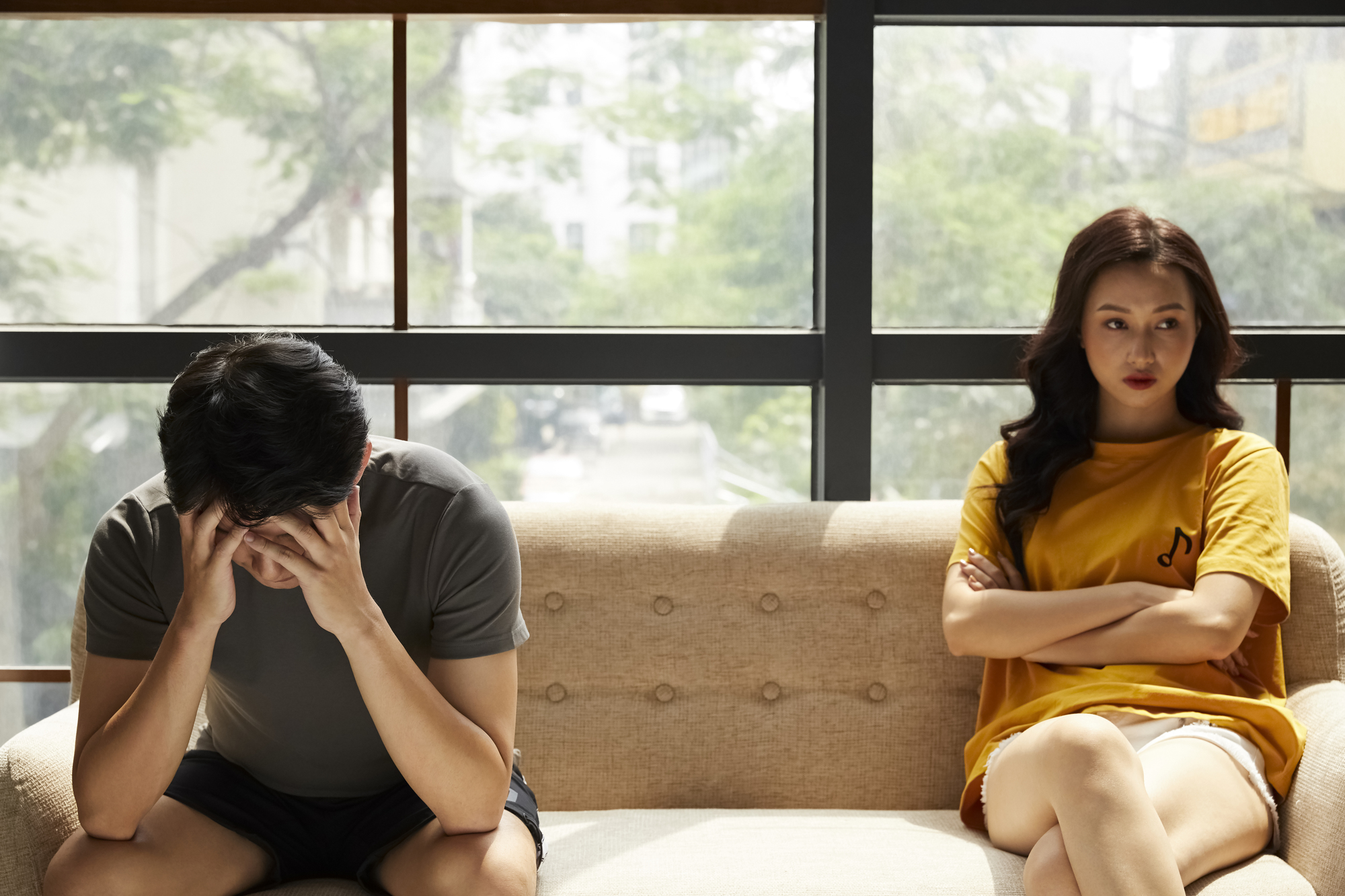 すぐ怒る彼女がコワい 放っておいて とキレられたら 本当に放置して正解 お悩み相談 We Wedding