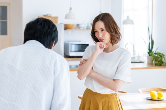 イビキに足音、キーボードの音…“夫婦の生活音トラブル”が深刻…解決法は？